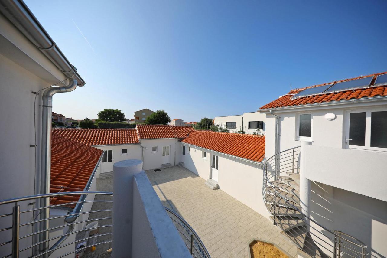 Apartments Noa Nin Zdrijac ภายนอก รูปภาพ