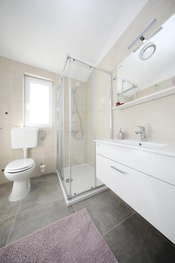 Apartments Noa Nin Zdrijac ภายนอก รูปภาพ